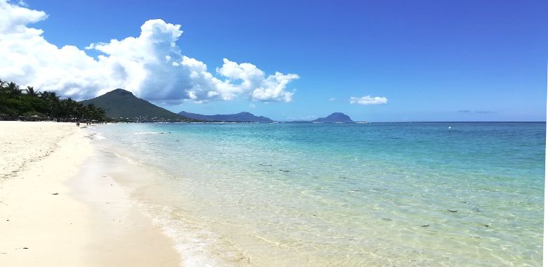 flic-en-flac-beach-mauritius