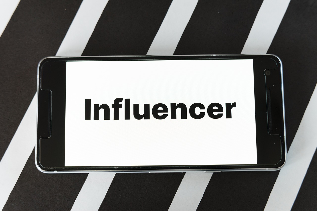 influencer meaning